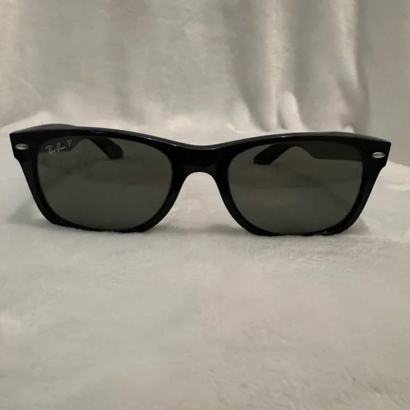 Ray-Ban Classic Black Sunglasses - Picture 3 of 8